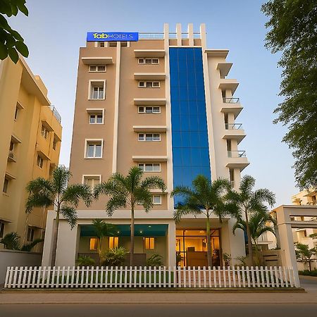 Fabhotel The Botanica - Nr Hyderabad Central University, Kondapur Kondapur  Екстериор снимка